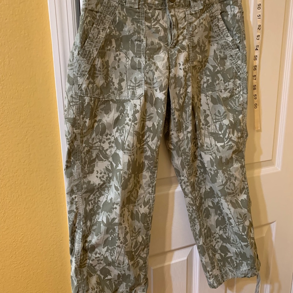 Gorgeous pre owned capris